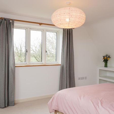 High Cogges Farm Holiday Cottages วิทนีย์ ภายนอก รูปภาพ