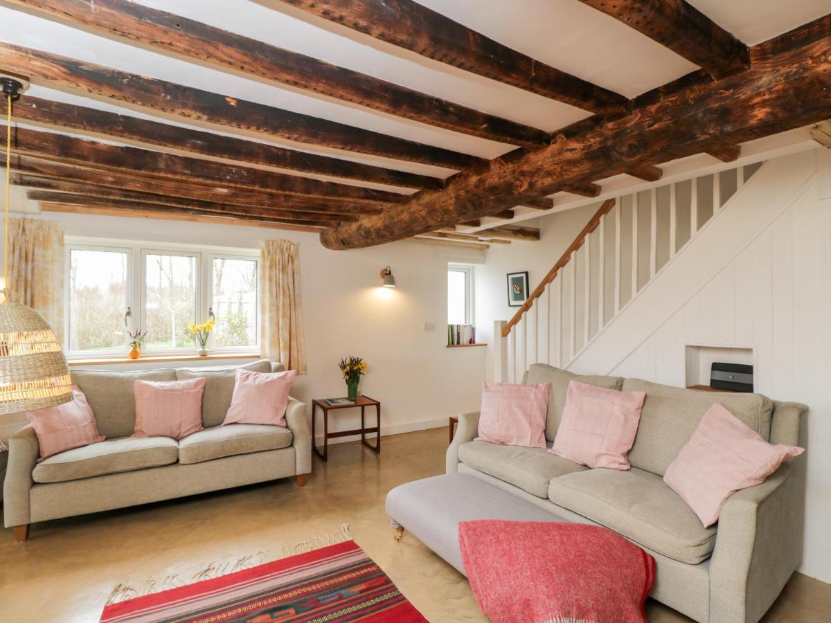 High Cogges Farm Holiday Cottages วิทนีย์ ภายนอก รูปภาพ