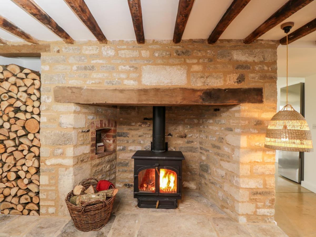High Cogges Farm Holiday Cottages วิทนีย์ ภายนอก รูปภาพ