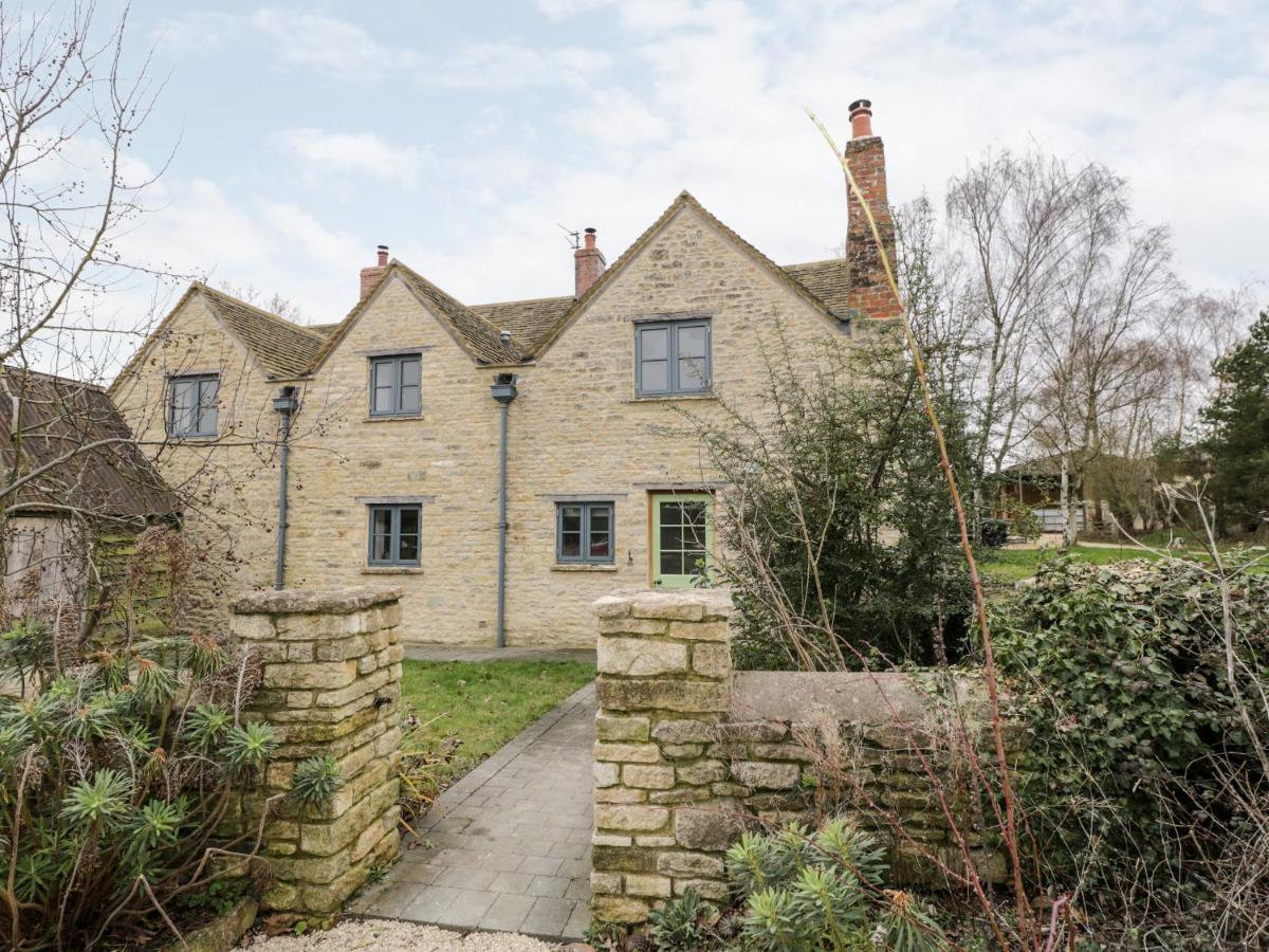 High Cogges Farm Holiday Cottages วิทนีย์ ภายนอก รูปภาพ