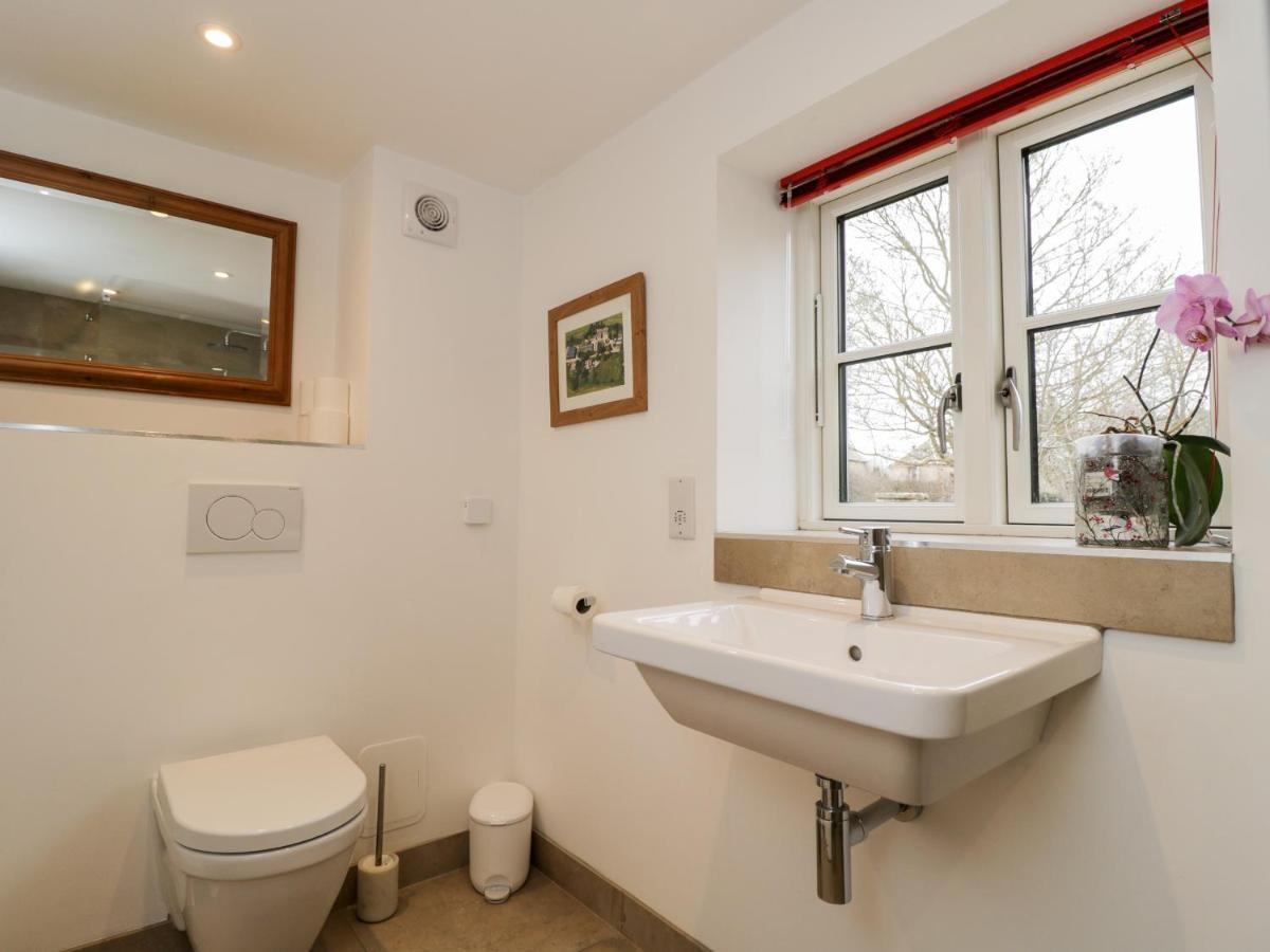 High Cogges Farm Holiday Cottages วิทนีย์ ภายนอก รูปภาพ