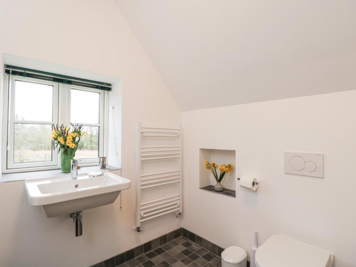 High Cogges Farm Holiday Cottages วิทนีย์ ภายนอก รูปภาพ