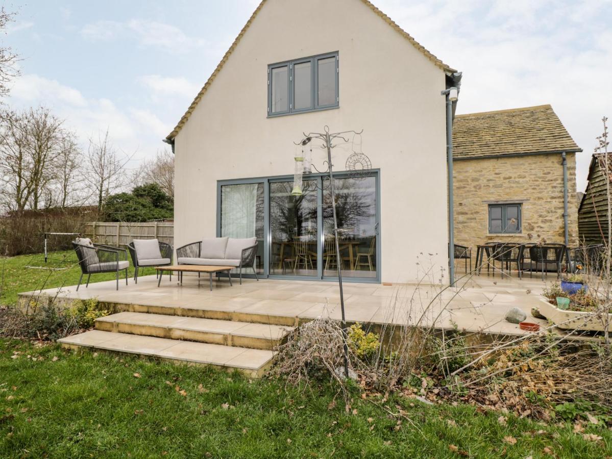 High Cogges Farm Holiday Cottages วิทนีย์ ภายนอก รูปภาพ