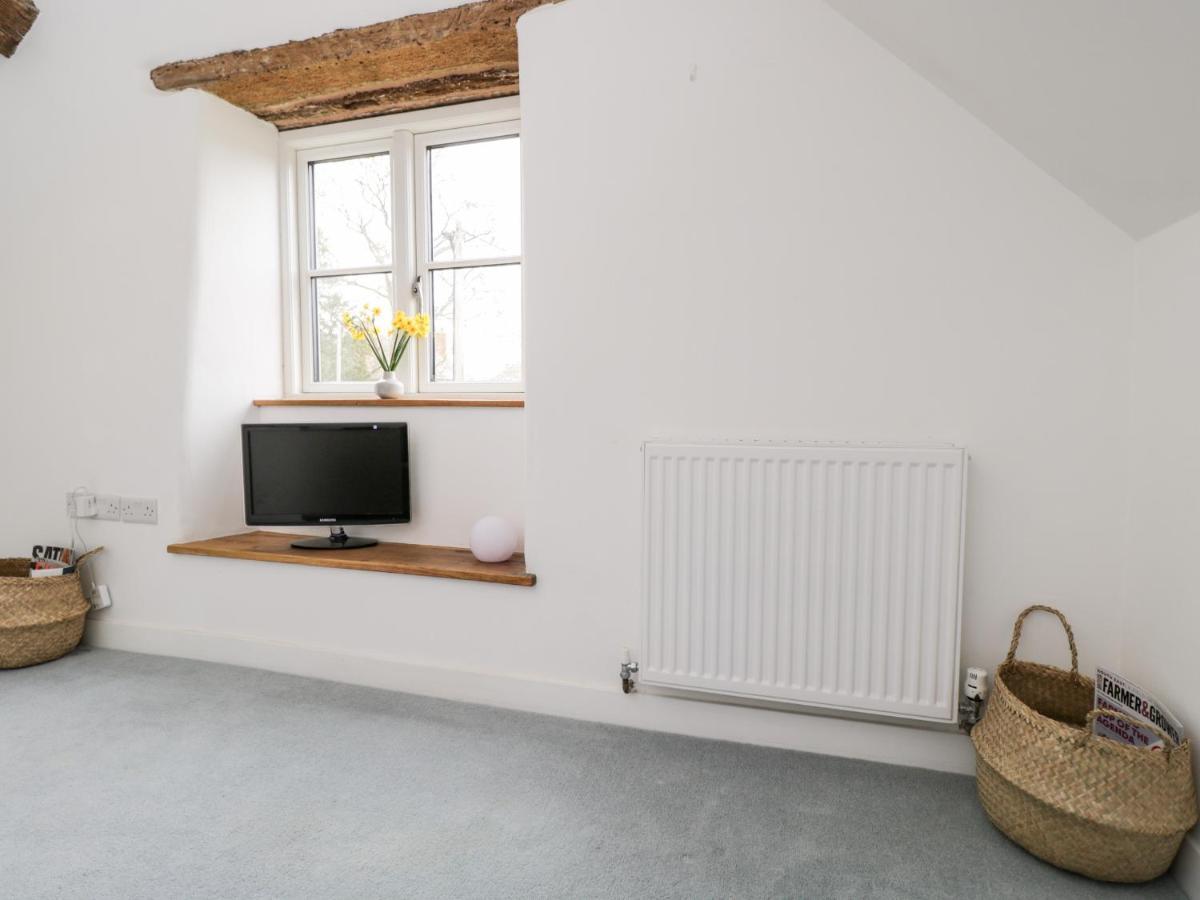 High Cogges Farm Holiday Cottages วิทนีย์ ภายนอก รูปภาพ